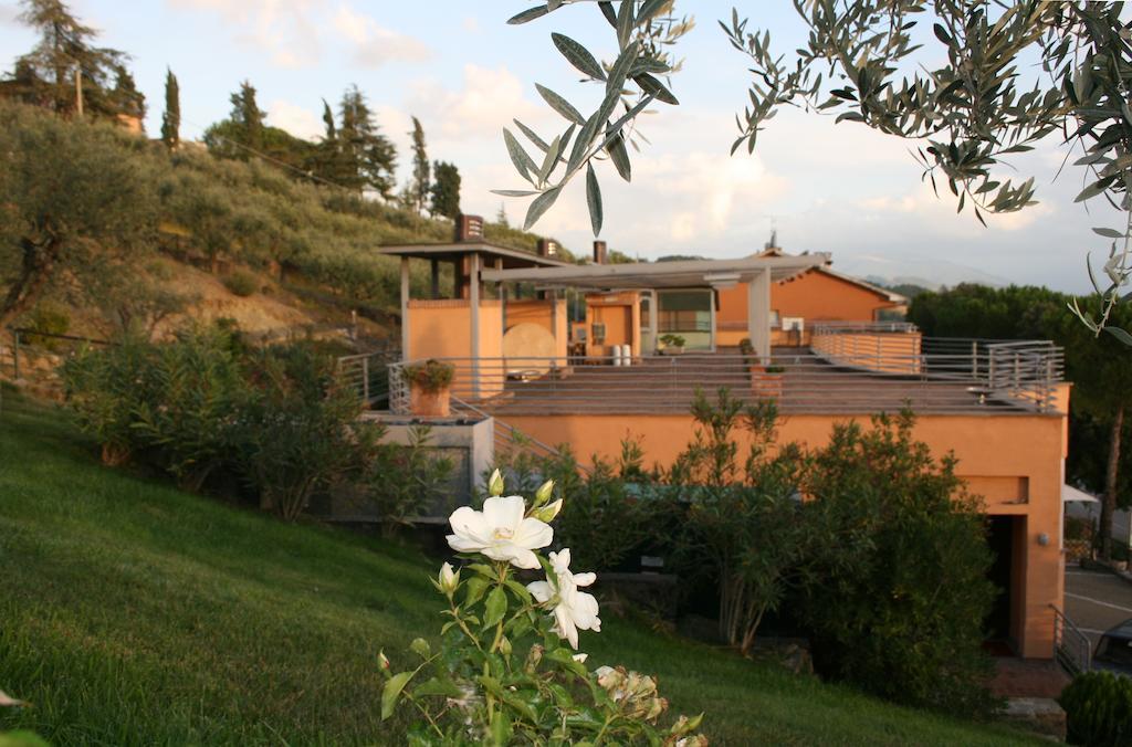 Hotel Il Castellaccio Piccione Luaran gambar
