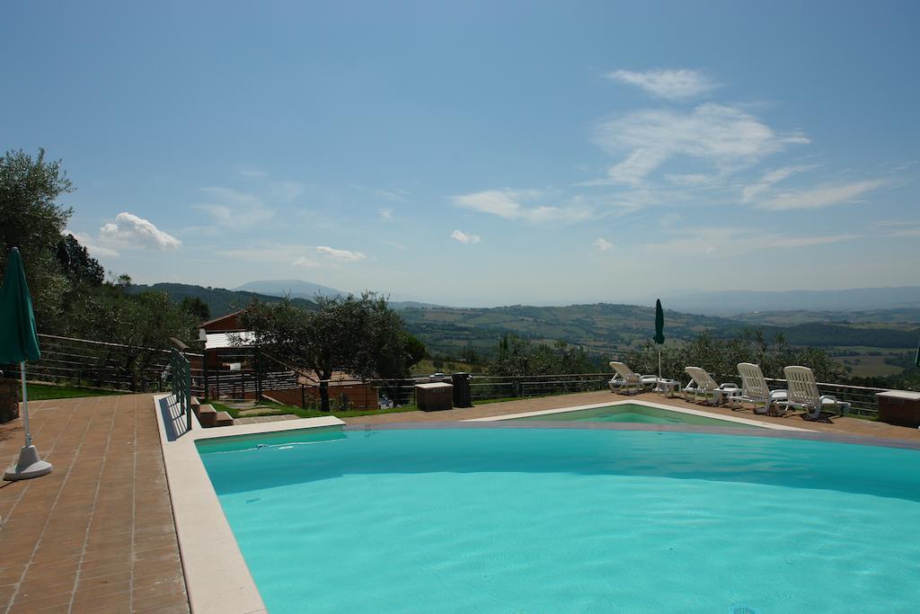Hotel Il Castellaccio Piccione Luaran gambar