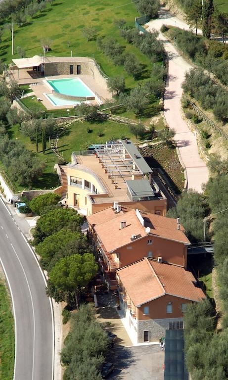 Hotel Il Castellaccio Piccione Luaran gambar